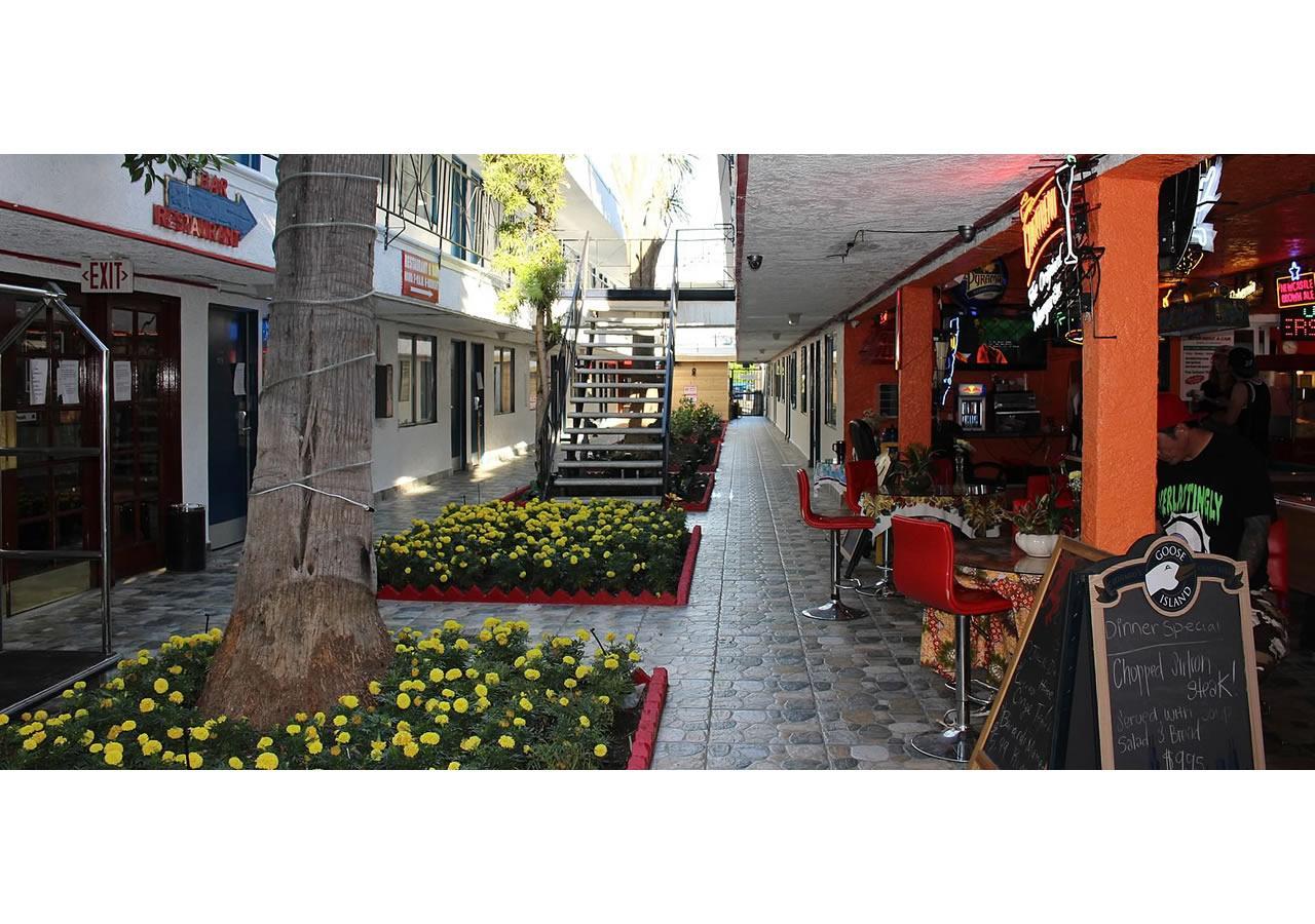 Crown Airport Hotel Инглвуд Экстерьер фото